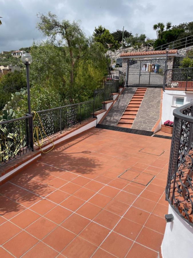 Sotto Le Stelle ...Il Mare Hotel Pietra Ligure Exterior foto