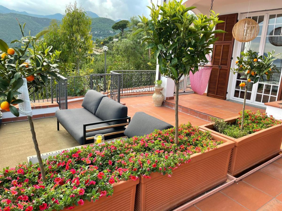 Sotto Le Stelle ...Il Mare Hotel Pietra Ligure Exterior foto